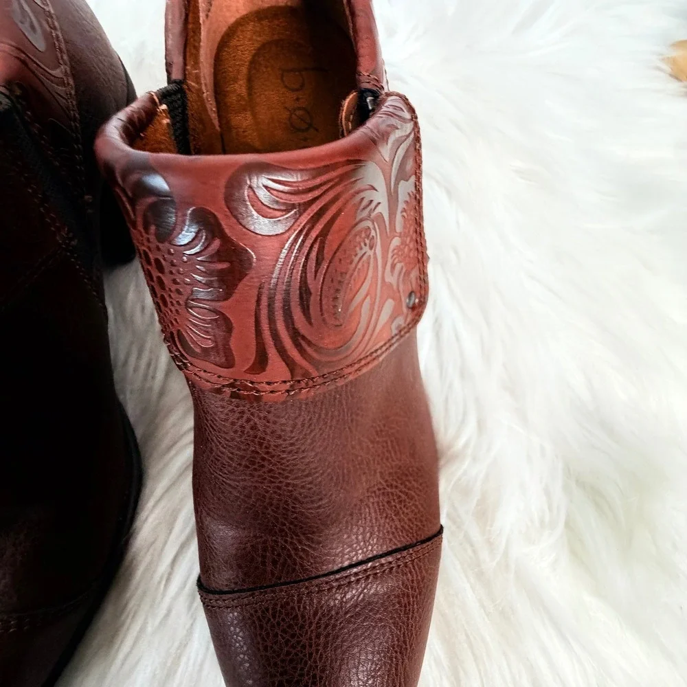 B.O.C. Cate Brown Floral Embossed Ankle Booties Shooties Z47306 Size 6.5M
